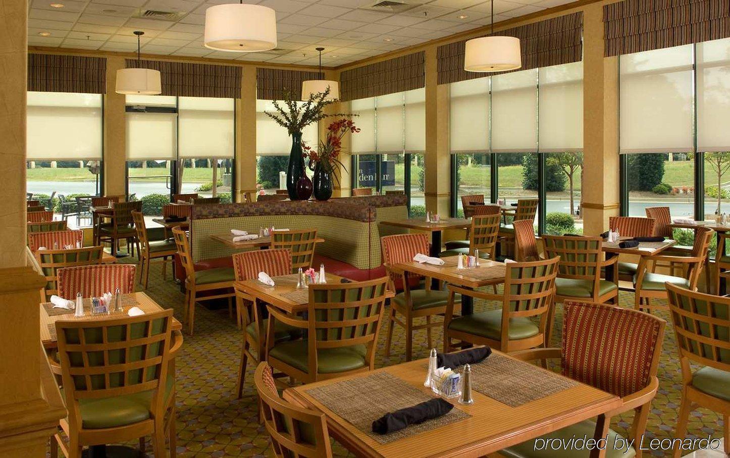 Hilton Garden Inn Atlanta Airport/Millenium Center Restaurang bild